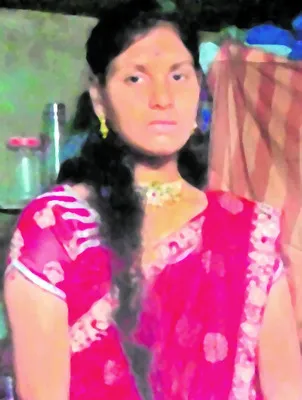  పురుగుల మందు తాగి యువతి ఆత్మహత్య 