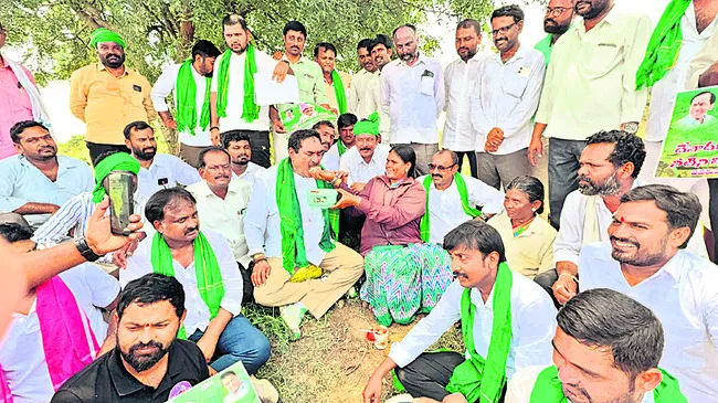 సాగునీరు విడుదల చేయకుంటే ధర్నా