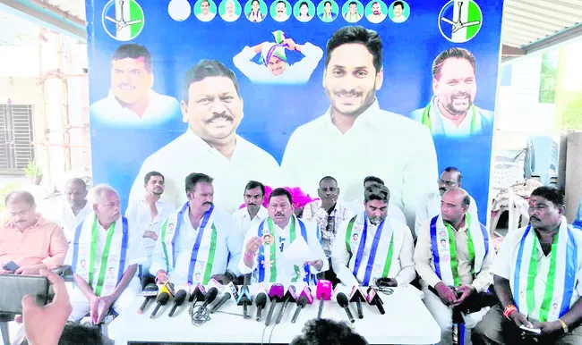 కక్షసాధింపు చర్యలు మంత్రికి తగవు 