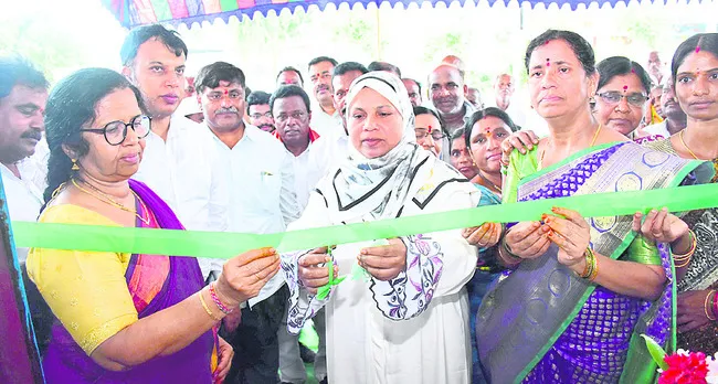 మహిళలు ఆర్థికంగా బలపడాలి