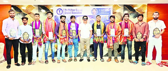 జాతీయస్థాయిలో రాణించాలి
