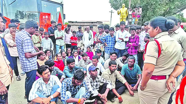 బస్సు సర్వీసులు పెంచాలి