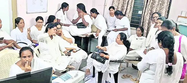 బదిలీల్లో నిబంధనలకు తూట్లు 