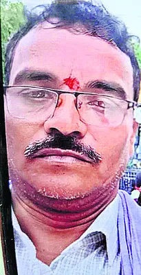 రాజమండ్రి వద్ద రోడ్డు ప్రమాదంలో రావికమతం వ్యక్తి మృతి