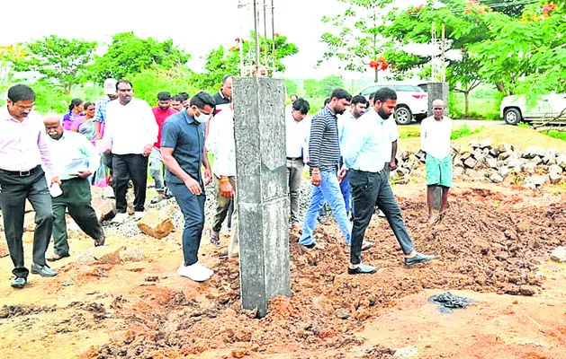 ‘ఇందిరమ్మ ఇళ్ల’ వేగం పెంచాలి