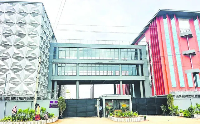 మహేశ్వరంలో ‘మలబార్‌ గోల్డ్‌ అండ్‌ డైమండ్‌’