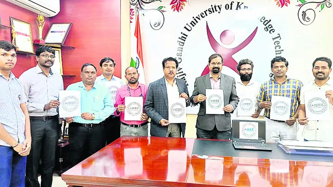 ఐఈఈఈ లోగో ఆవిష్కరణ