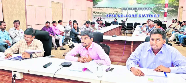 నిర్లక్ష్యం వహిస్తే కఠిన చర్యలు