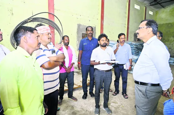 అవసరం మేరకే ఎరువులు తీసుకోవాలి 