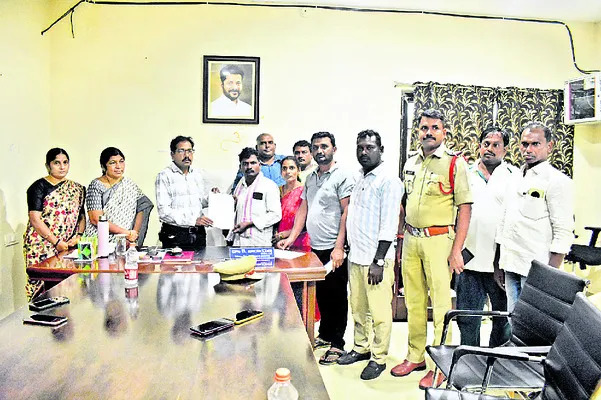 బాలిక కుటుంబానికి న్యాయం చేస్తాం