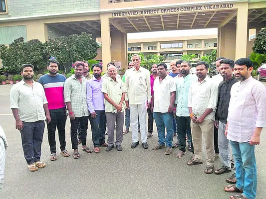 చేతి వృత్తిని వ్యాపారం చేస్తే ఊరుకోం