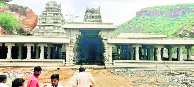 ముందు
