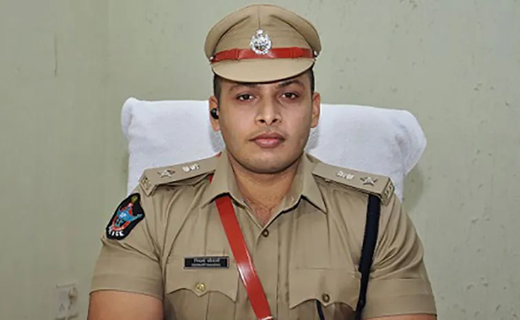 Siddharth Kaushal bids farewell to IPS post