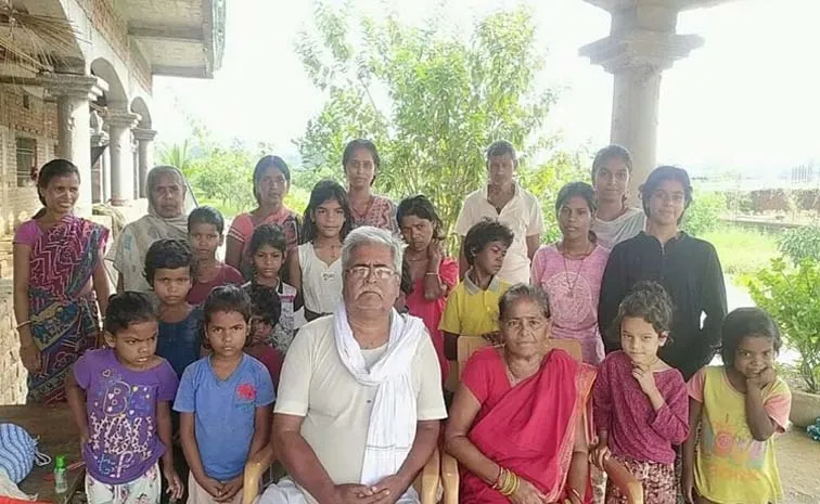 35 మంది ఆడబిడ్డల తండ్రి..!