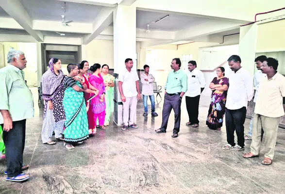దరఖాస్తుల ఆహ్వానం