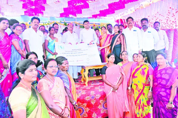 మహిళలు కోటీశ్వర్లుగా ఎదగాలనేదే ఆకాంక్ష