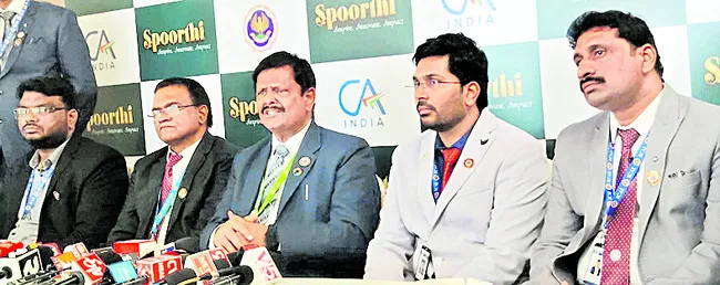 సీఏలకు పుష్కల అవకాశాలు
