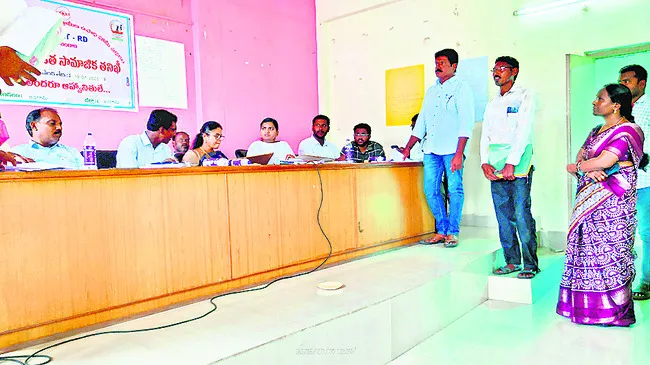 ఉపాధి పనులు సక్రమంగా నిర్వహించాలి