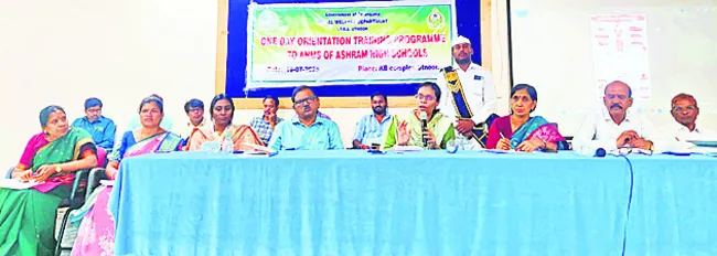 విద్యార్థులకు మెరుగైన విద్యనందించాలి
