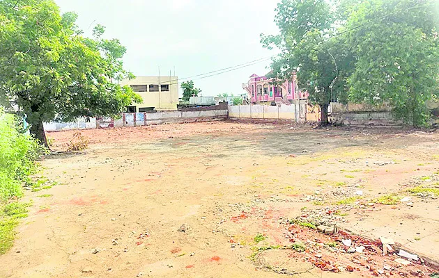 వివాదాస్పదంగా మెట్పల్లి క్లబ్ స్థల విక్రయం