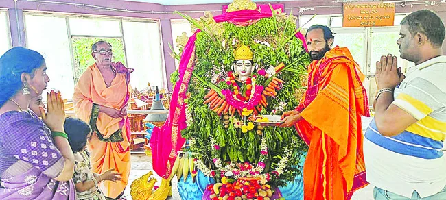 శాకాంబరిగా సరస్వతీ మాత 