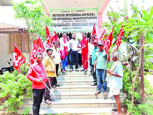 సాగు నీరివ్వకపోతే ప్రజాభవన్‌ను ముట్టడిస్తాం