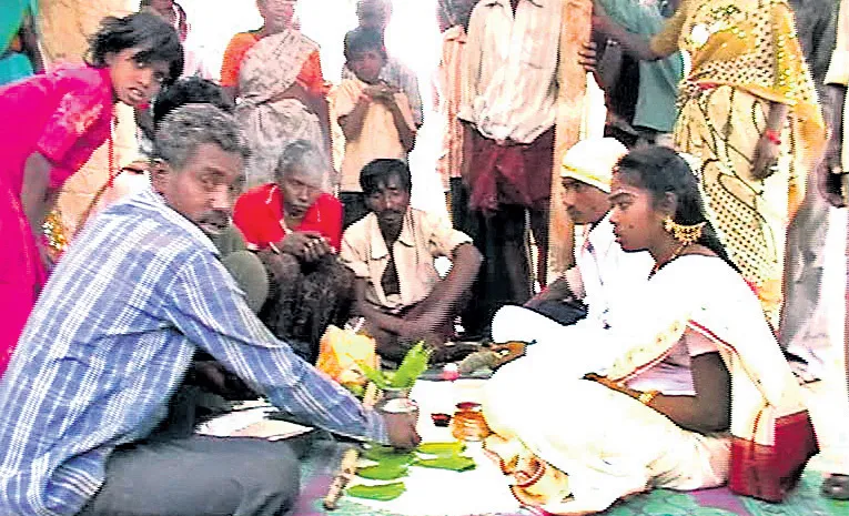 మన 'సారా' ఒక్కటై.. అడవంతా ఆదర్శమై!