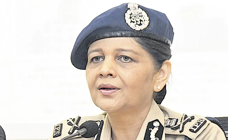 Telangana Cyber Security Director Shikha Goel About Traffic Challans scam