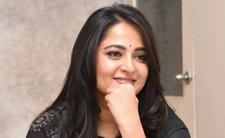 Anushka Shetty Biography and Cinema Entry Details