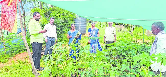 ప్లాస్టిక్ వినియోగాన్ని అరికడదాం