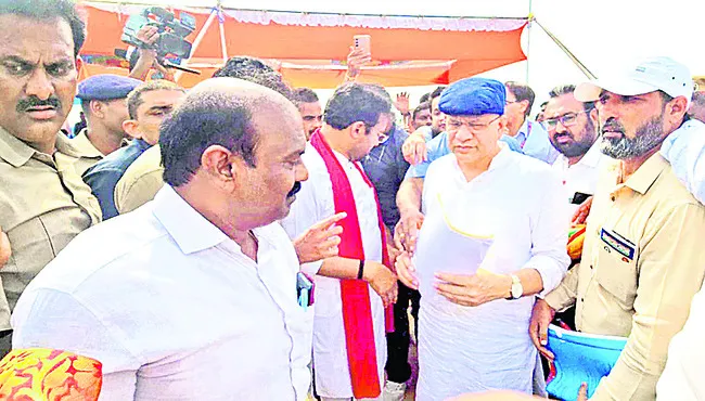 రైల్వే మంత్రికి వినతుల వెల్లువ..