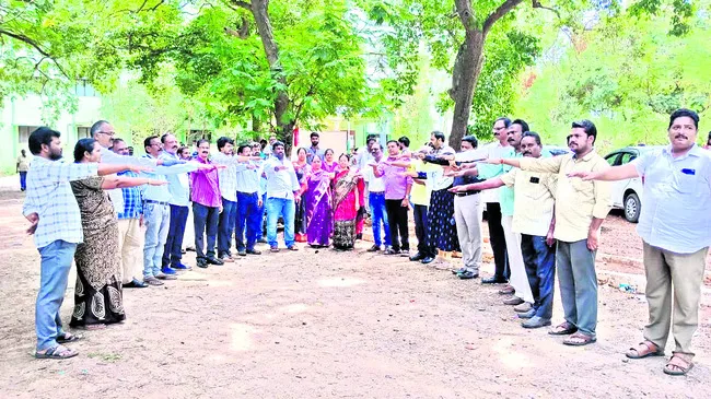 ప్లాస్టిక్ వినియోగంతో అనర్థాలు