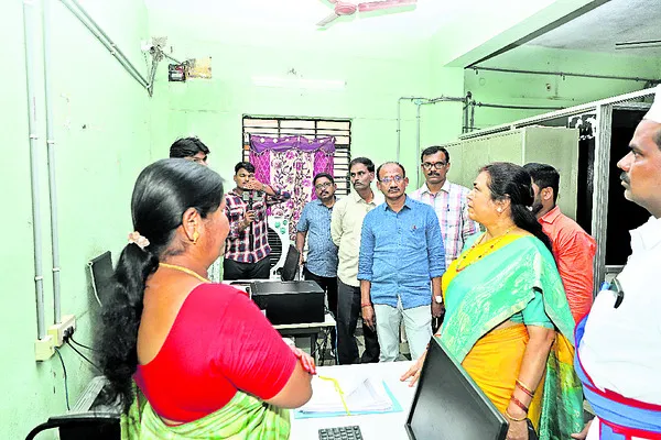 ప్రజలకు మెరుగైన సేవలందించాలి