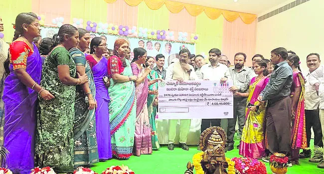 గత ప్రభుత్వం మహిళలను విస్మరించింది