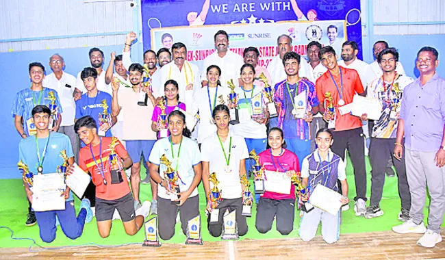 ముగిసిన రాష్ట్రస్థాయి బ్యాడ్మింటన్ పోటీలు
