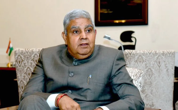 ఉపరాష్ట్రపతి పదవికి ధన్‌ఖడ్ రాజీనామా
