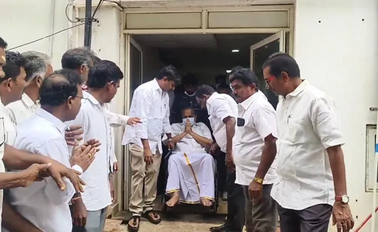 YSRCP Leader And Kapu Activist Mudragada Health Updates Details