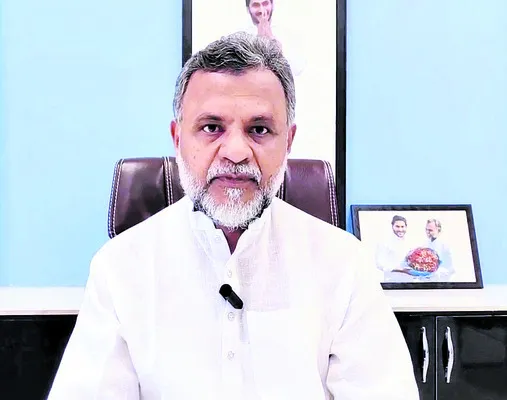 అక్రమ కేసులతో అణచివేయలేరు