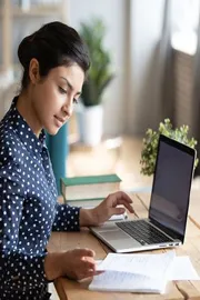 Indian Techie Claims Married Boss delayed salary after she rejected his indirect proposal5