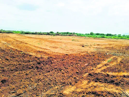 దర్జాగా ప్రభుత్వ భూమి కబ్జా 