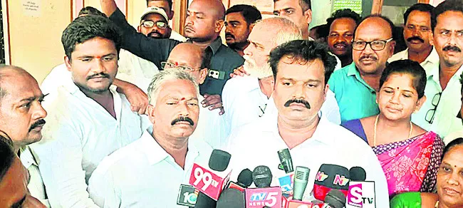 జగనన్నను కలిసి మాట్లాడతా..