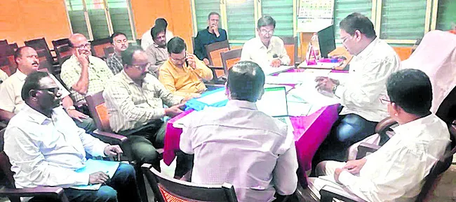 గడువులోపు పనులన్నీ పూర్తి కావాలి