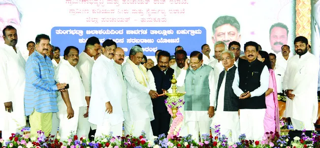 పావగడకు తుంగభద్ర జలాలు