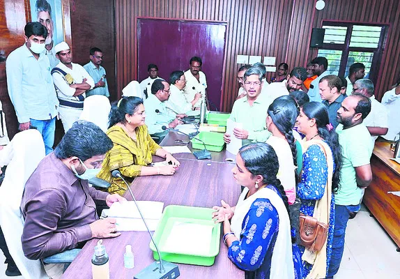 వృద్ధుల సంరక్షణ పిల్లల బాధ్యత
