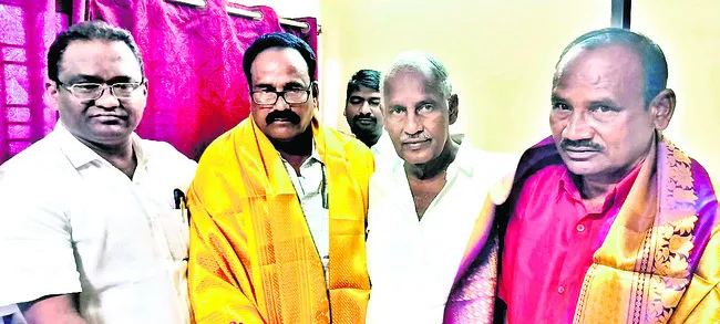 సమష్టి నిర్ణయంతో బాధ్యతలు నిర్వర్తించండి