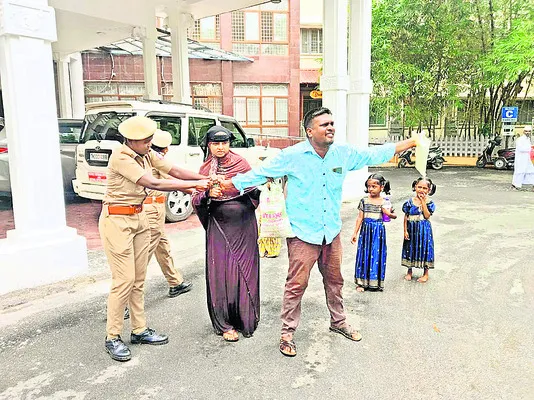 ఉద్యోగం ఇవ్వలేదని ఆత్మహత్యాయత్నం