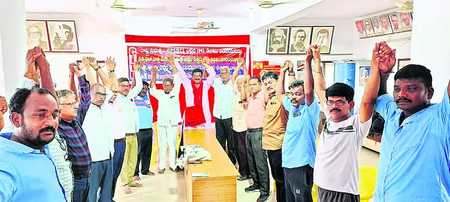 ‘టెక్కలిలో కొత్త మద్యం డిపో ఎందుకు..?’