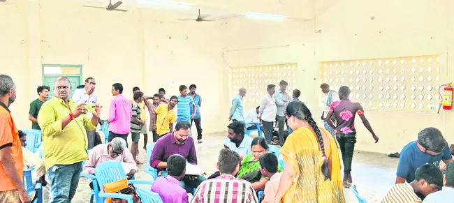 వలస కార్మికులకు శ్రమ దోపిడీ నుంచి విముక్తి