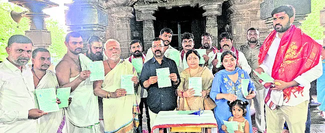 శ్రావణమాస ఉత్సవాల కరపత్రం ఆవిష్కరణ