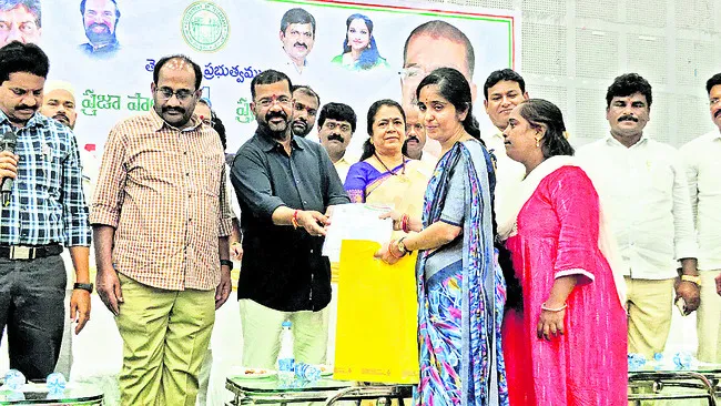 ప్రజా ప్రభుత్వ పాలనలో అభివృద్ధి పరుగులు